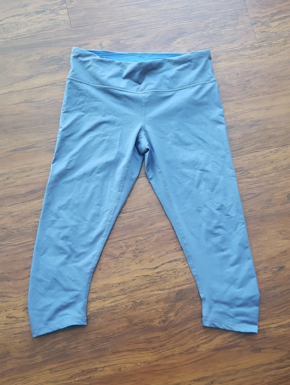 Prana Active Capri Leggings Size L Light Blue Casual Workout Feminine Trendy